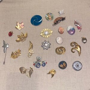 Vintage Brooch pin lot